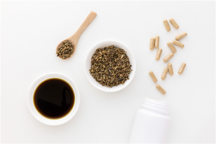 Damiana extract, herbs, and capsules